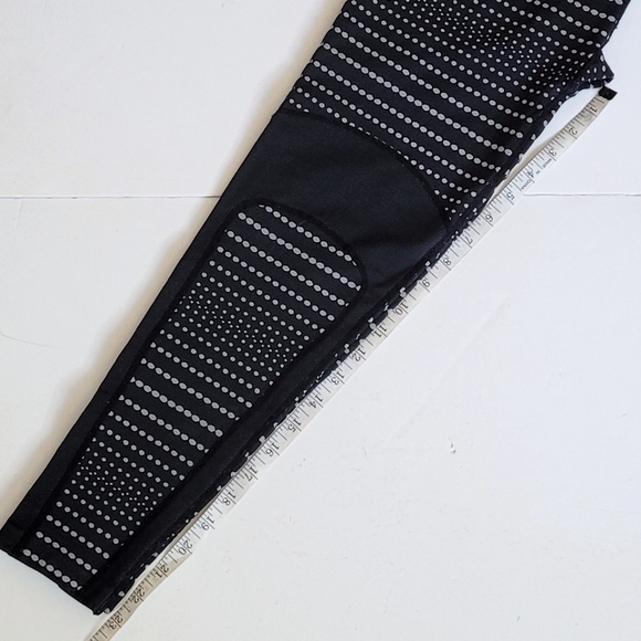 Textured Leggings - Picture 7 of 10